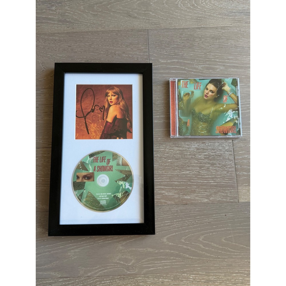 Taylor Swift Signed CD THE LIFE OF A SHOWGIRL #3 Framed 100% AUTHENTIC ✅❤️ NEW